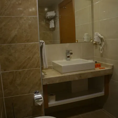 Notion Kesre & Hotell